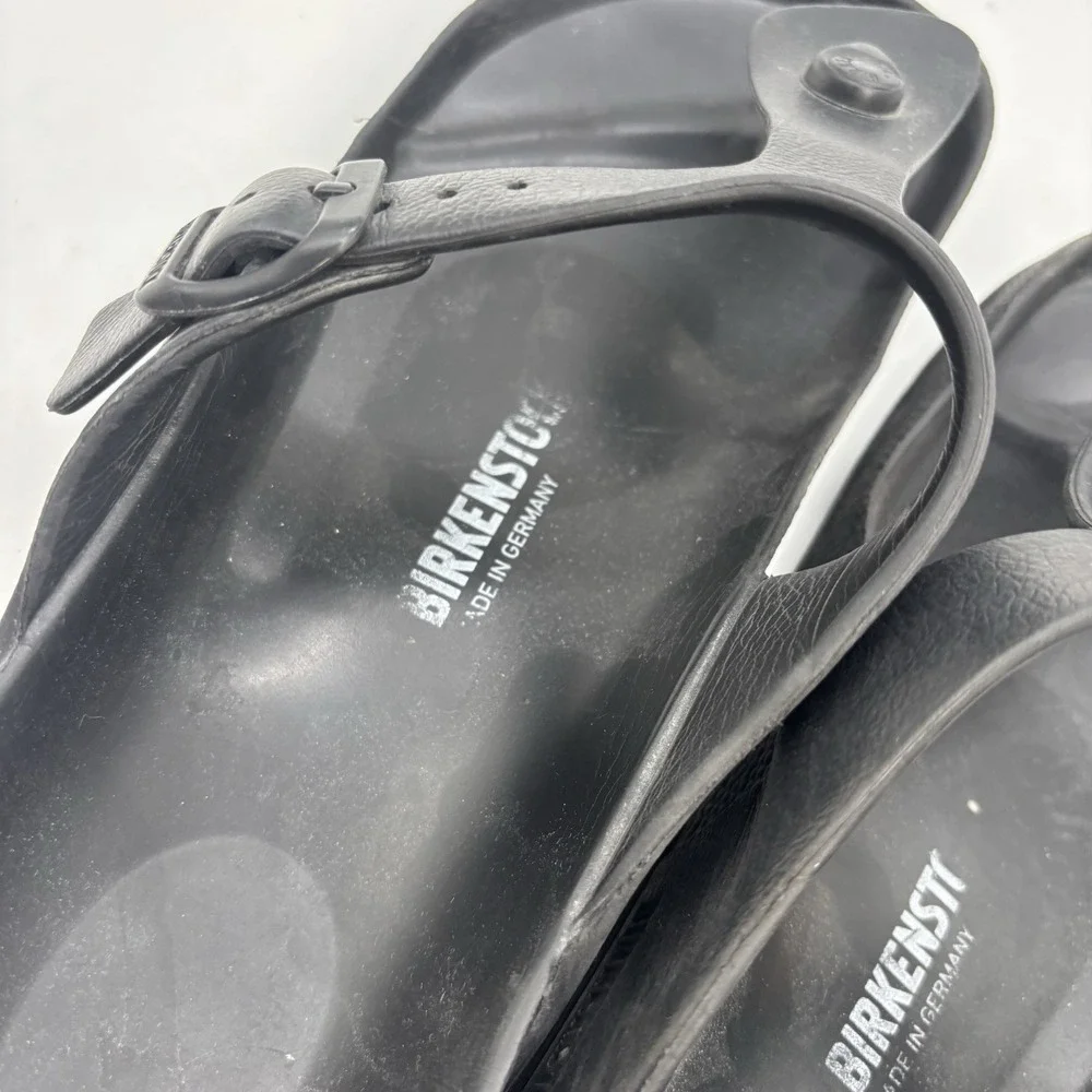 Birkenstock shop confidence